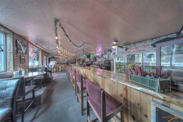Barlee's Food & Drink: 253 Swanzey St, Keystone, SD 57751